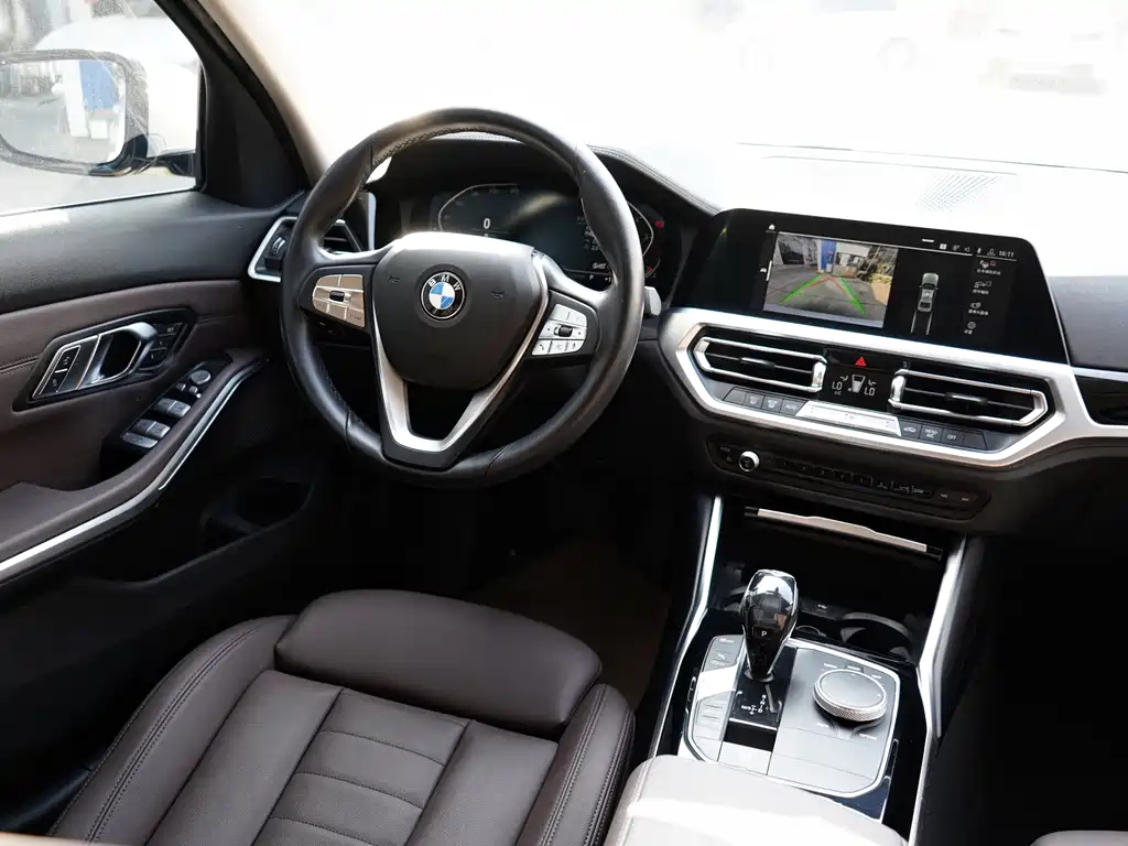 BMW 3 Series — миниатюра 11
