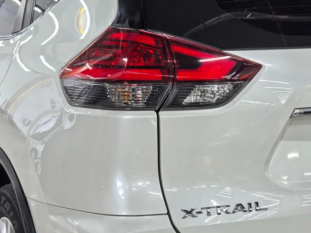 Nissan X-Trail — миниатюра 12