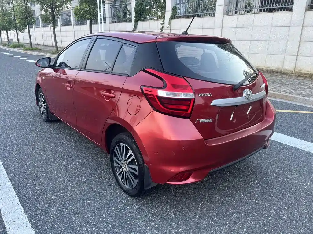Toyota Yaris L — миниатюра 9