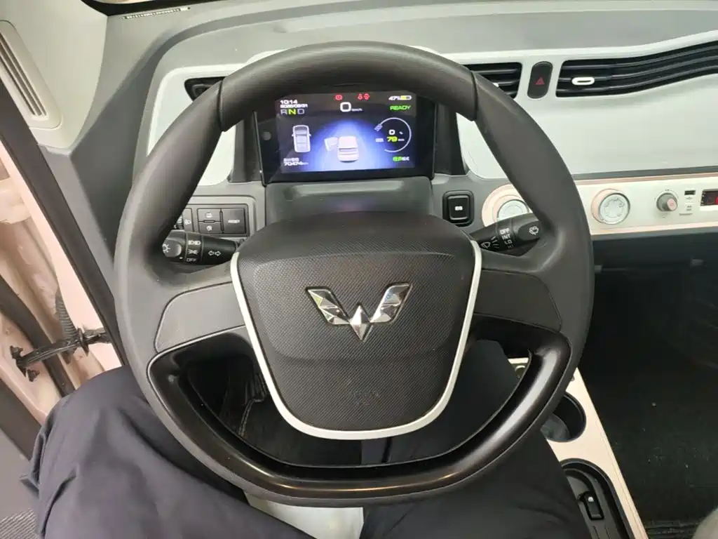 Wuling MINIEV — миниатюра 11