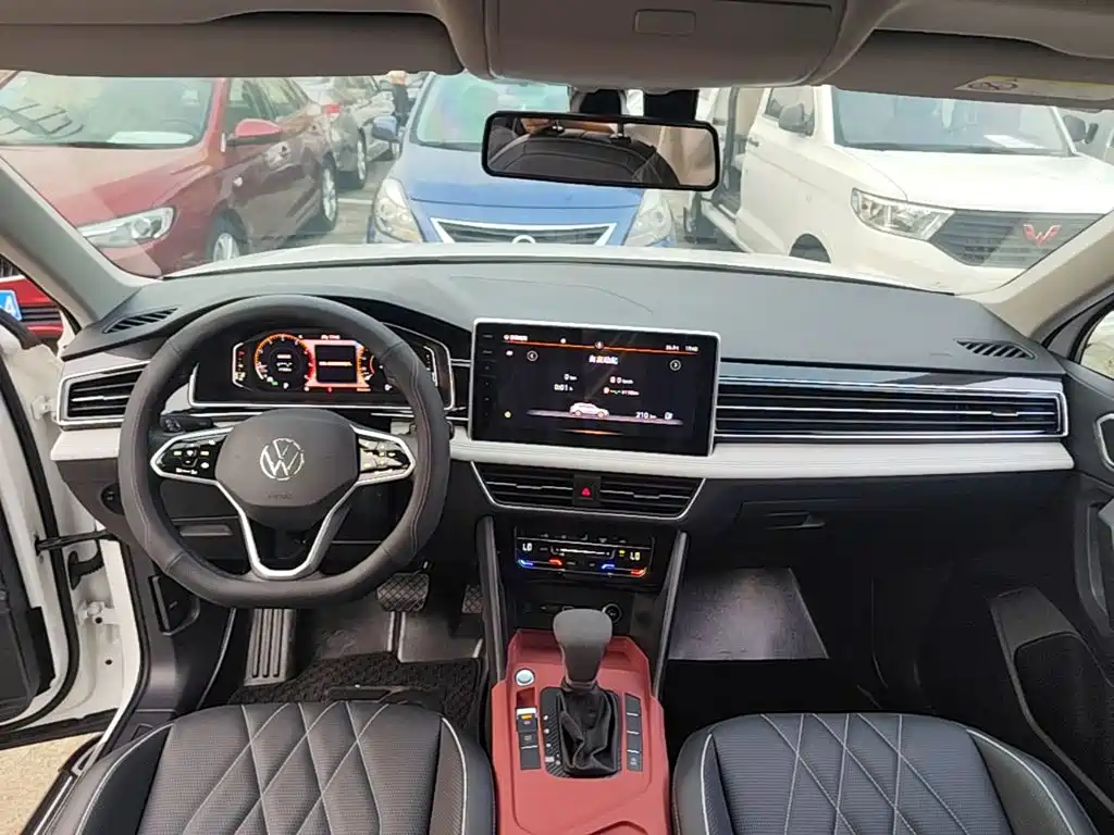 Volkswagen Tiguan L — миниатюра 10