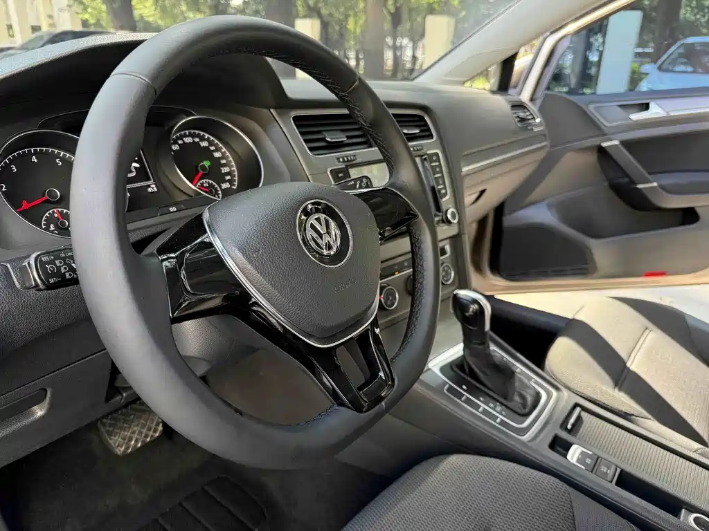 Volkswagen Golf — миниатюра 7