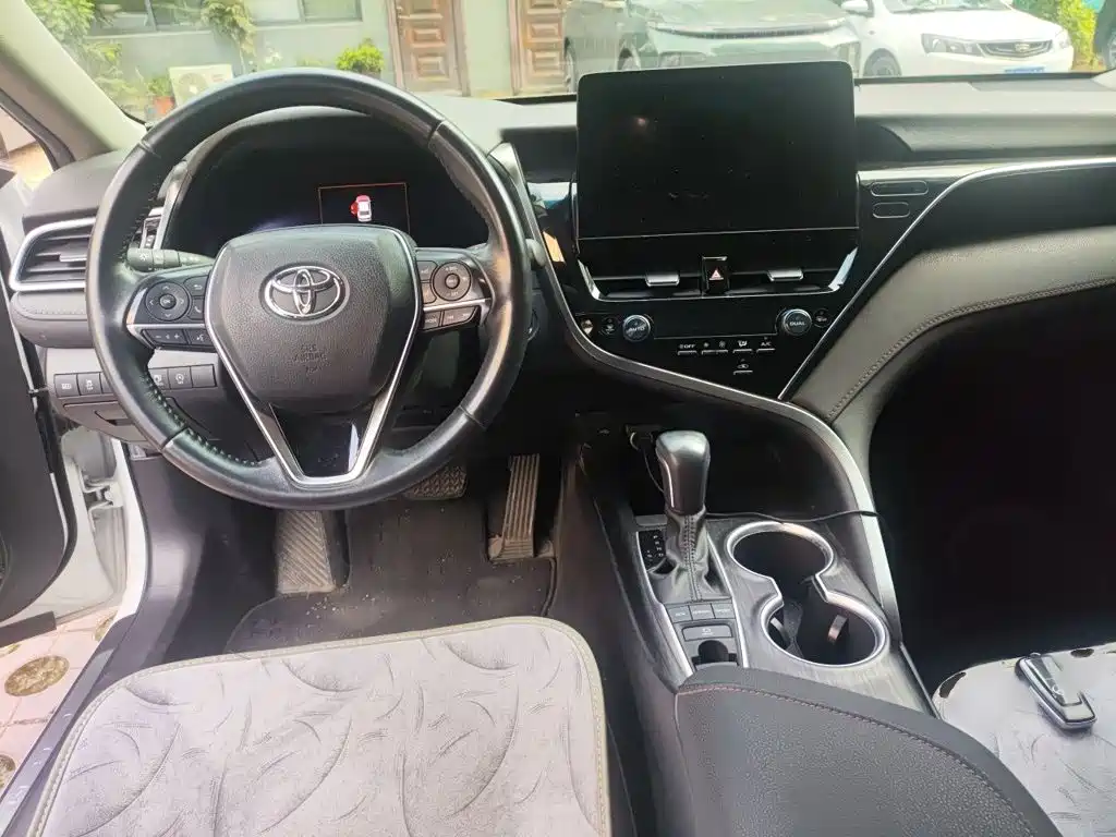 Toyota Camry — миниатюра 13