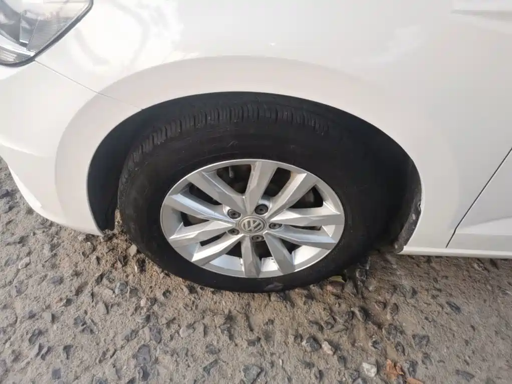 Volkswagen Touran — миниатюра 23