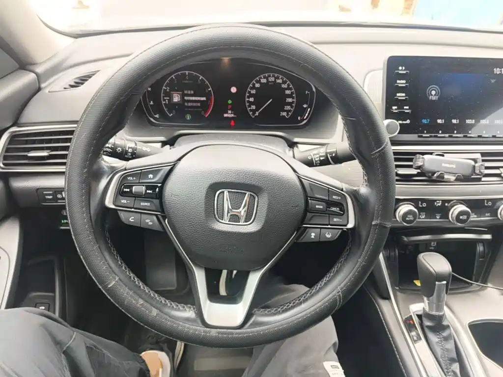 Honda Accord — миниатюра 11