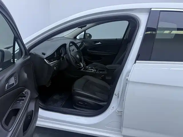 Buick Verano — миниатюра 9