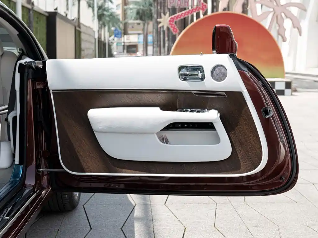 Rolls-Royce Wraith — миниатюра 17