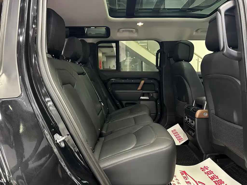 Land Rover Defender — миниатюра 14