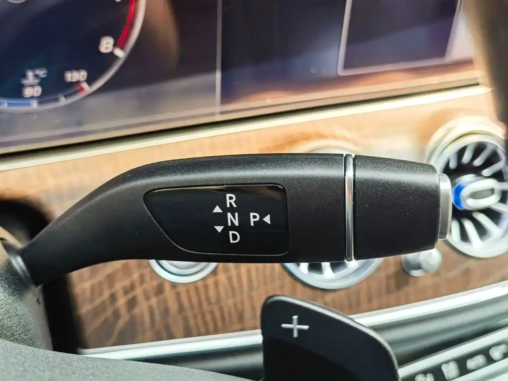 Mercedes-Benz E-Class — миниатюра 12