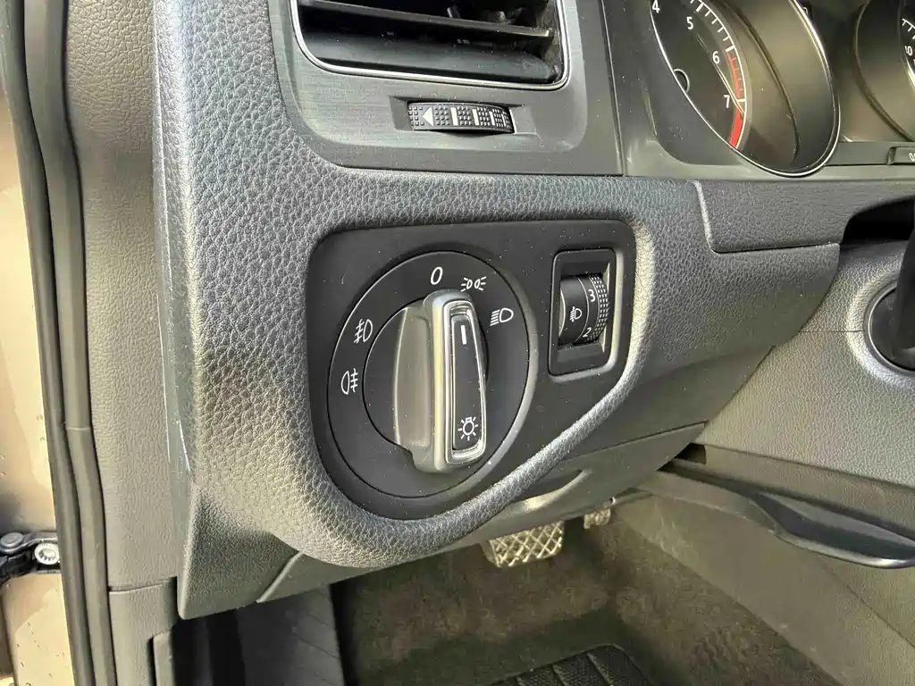 Volkswagen Golf — миниатюра 5