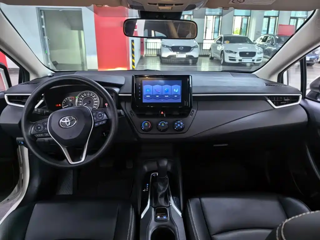 Toyota Corolla — миниатюра 10