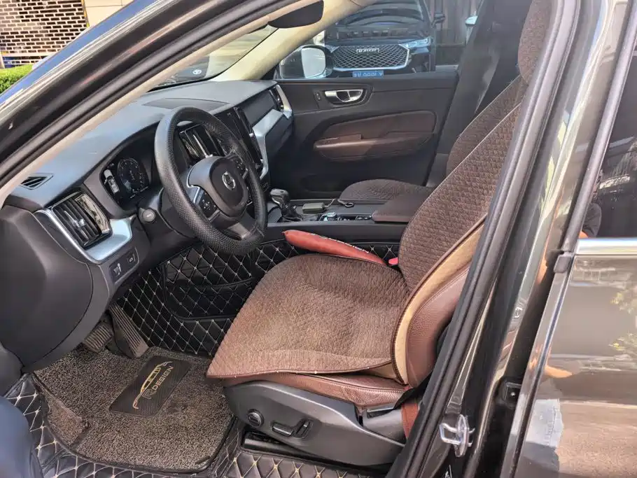 Volvo XC60 — миниатюра 9