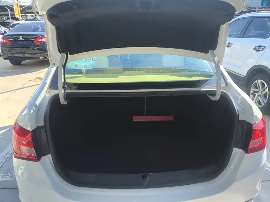 Buick Excelle — миниатюра 19