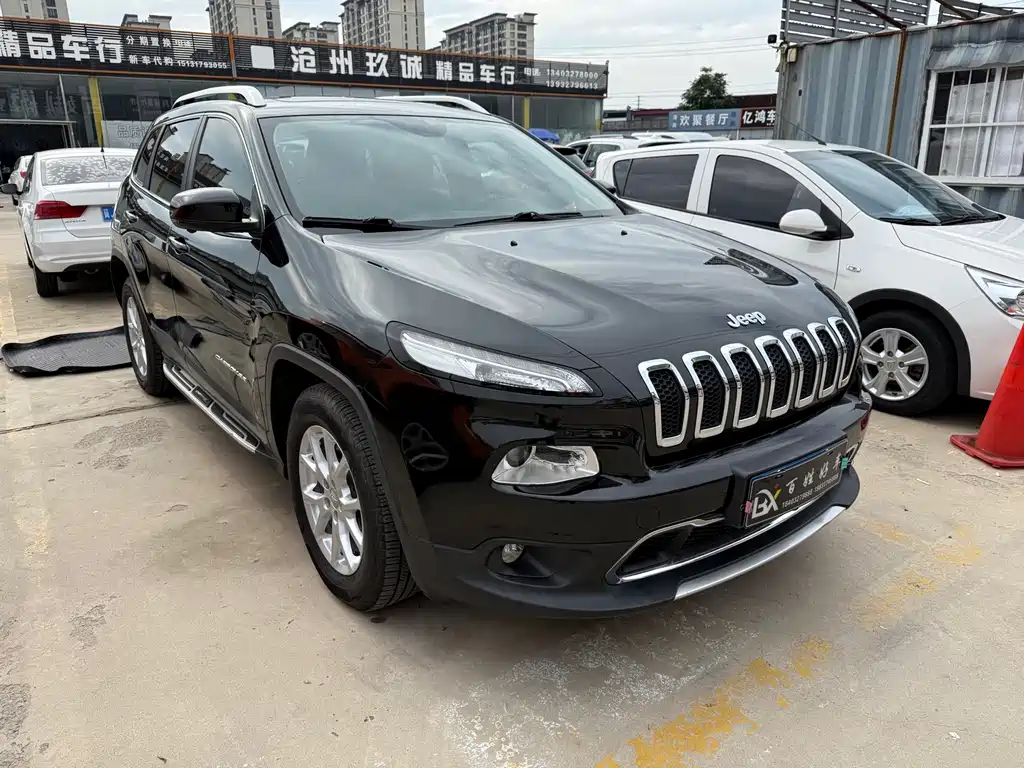 Jeep Cherokee — миниатюра 3