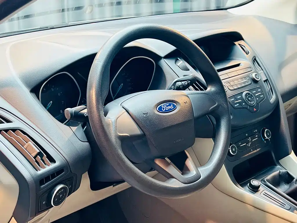 Ford Focus — миниатюра 14