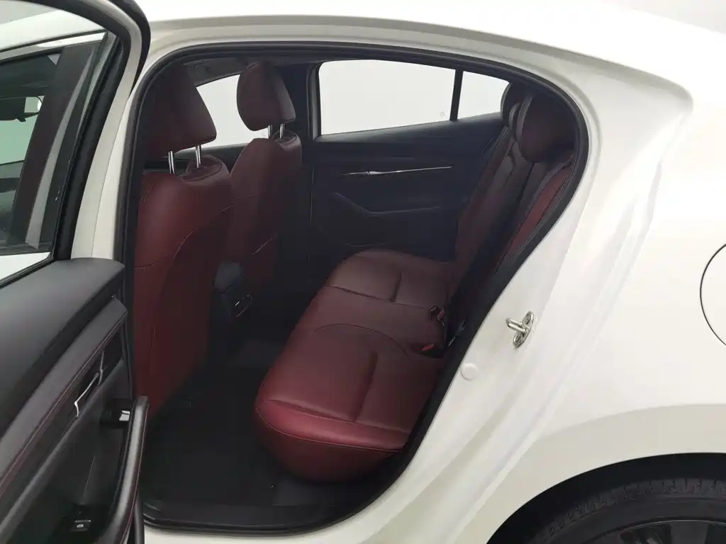 Mazda 3 Axela — миниатюра 15