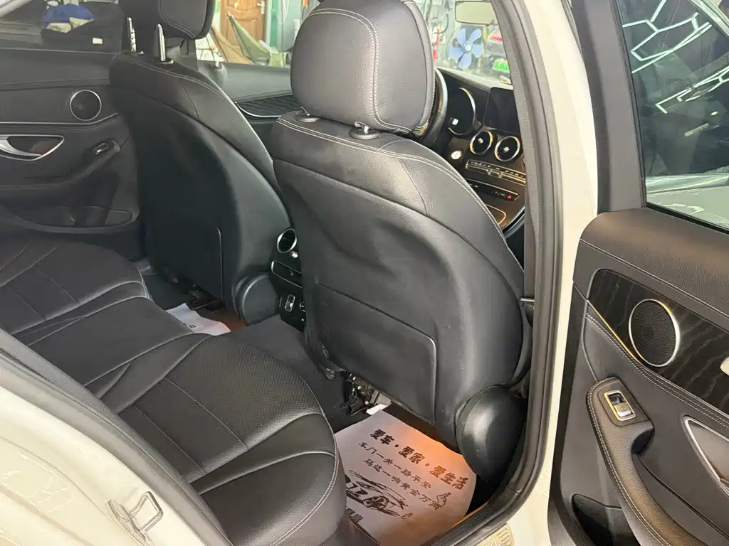 Mercedes-Benz C-Class — миниатюра 3