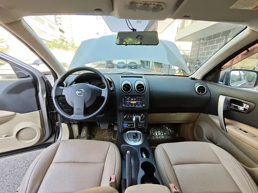 Nissan Qashqai — миниатюра 11