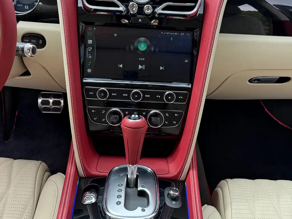 Bentley Flying Spur — миниатюра 21