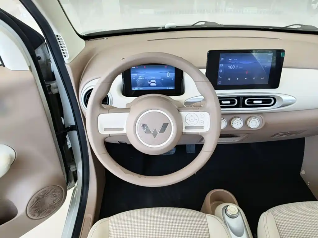 Wuling MINIEV — миниатюра 11