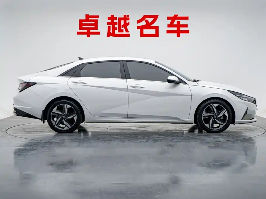 Hyundai Elantra — миниатюра 4
