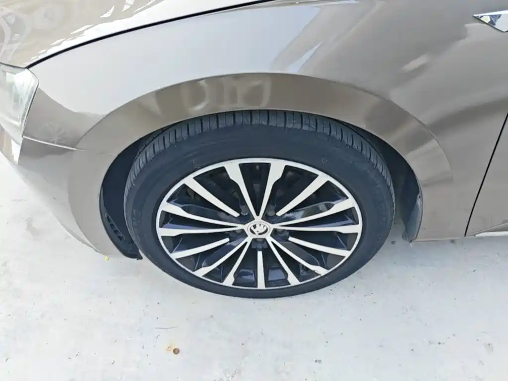 Skoda Superb — миниатюра 23