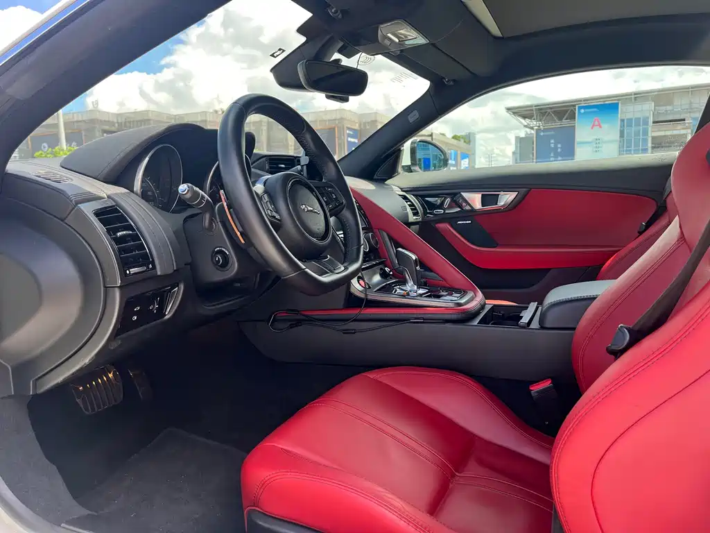 Jaguar F-TYPE — миниатюра 8