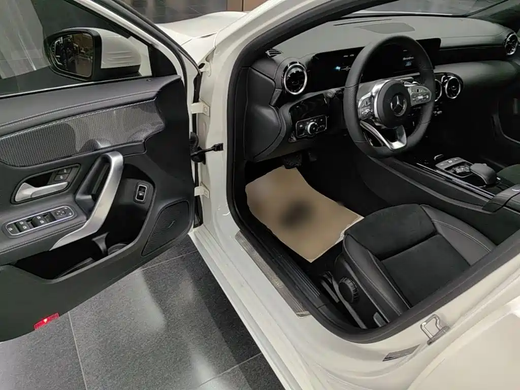 Mercedes-Benz A-Class — миниатюра 16