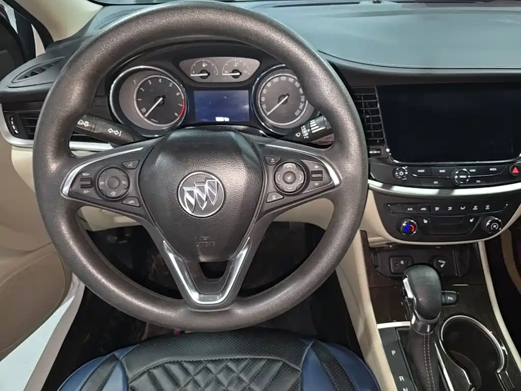 Buick Verano — миниатюра 11