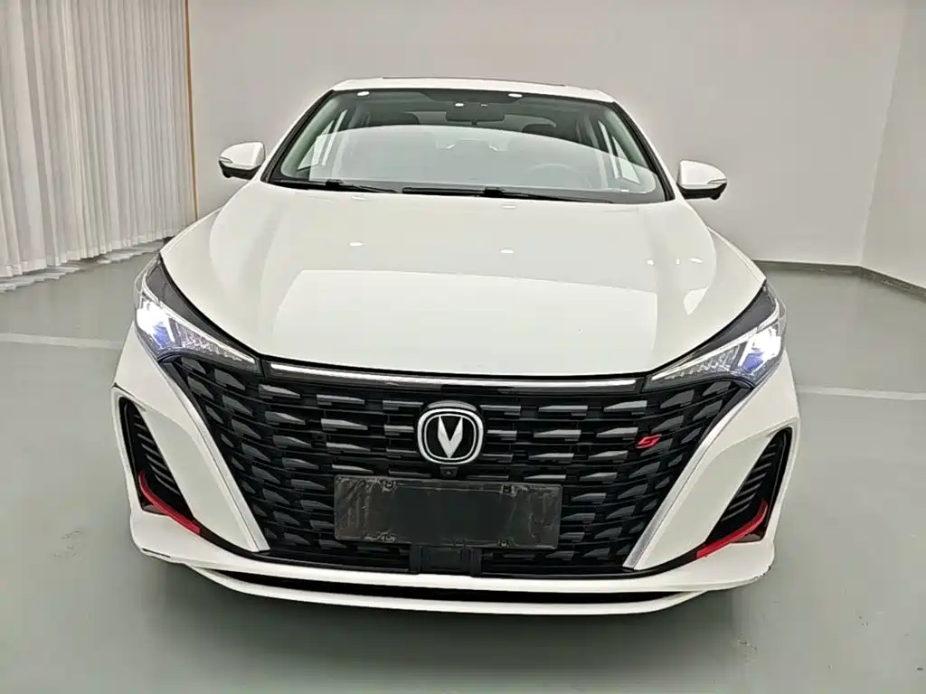 Changan Eado — миниатюра 3