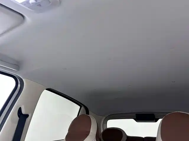 Wuling MINIEV — миниатюра 9