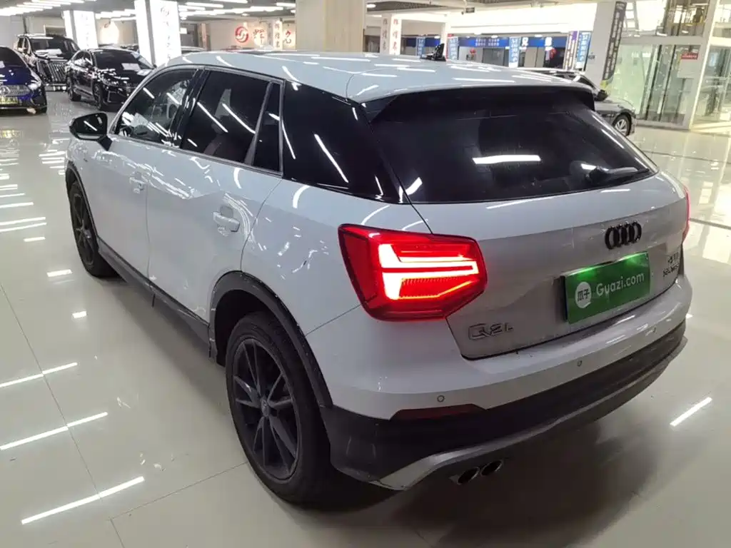 Audi Q2L — миниатюра 5
