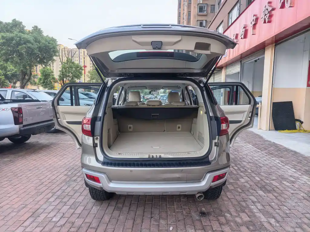 Ford Everest — миниатюра 13