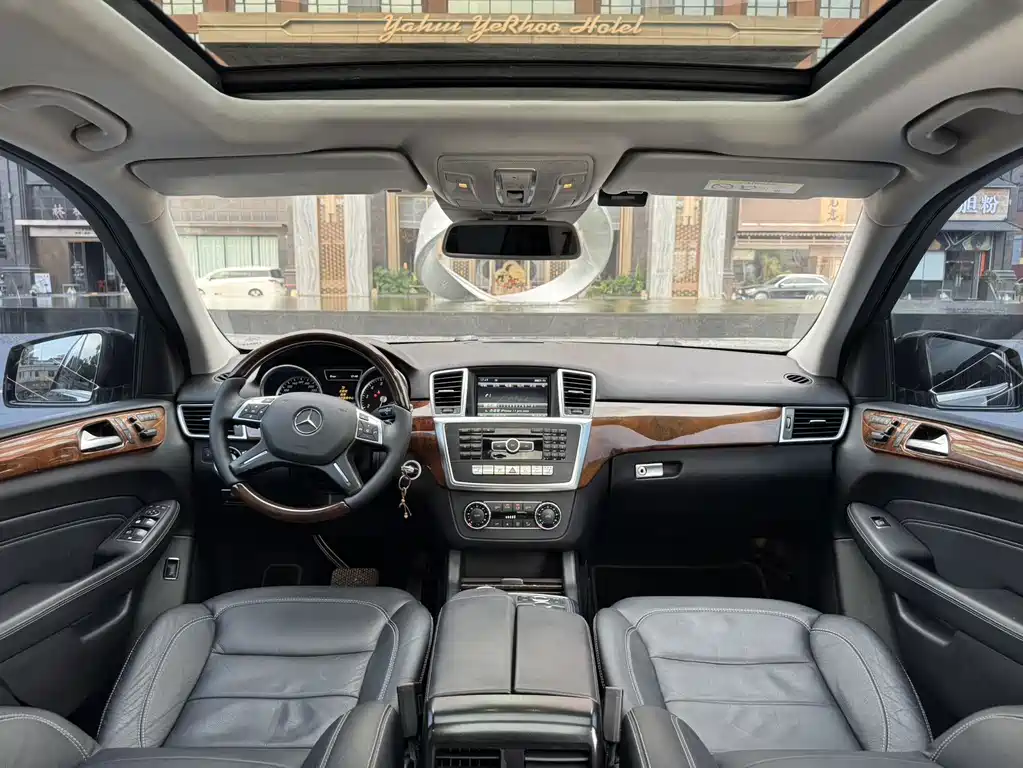 Mercedes-Benz M-Class — миниатюра 20