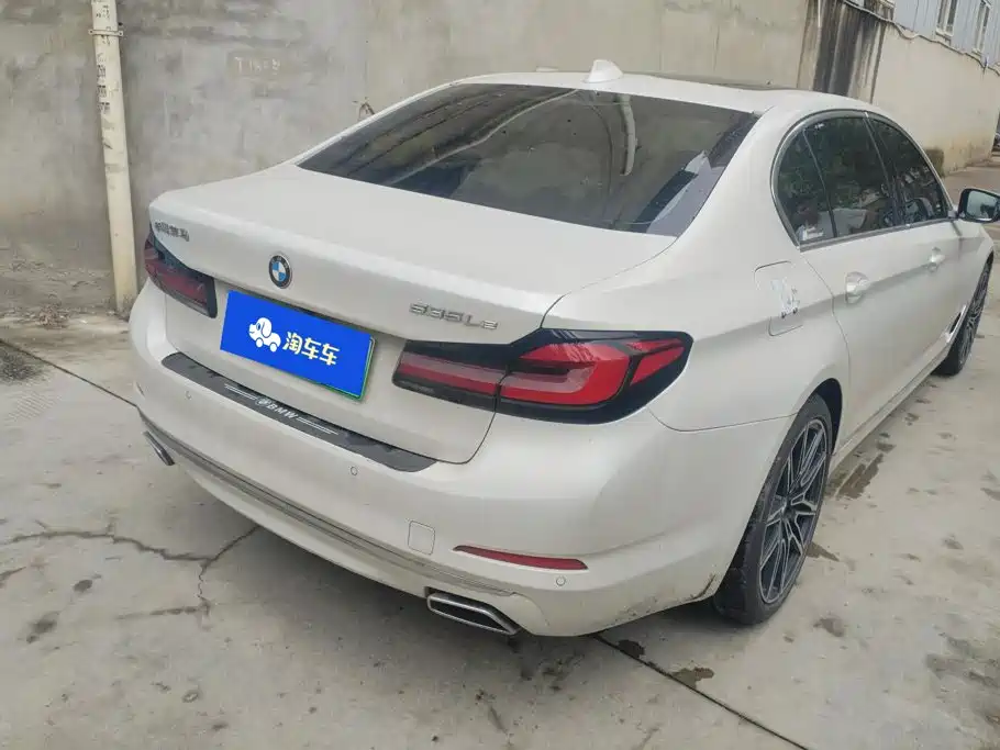 BMW 5 Series New Energy — миниатюра 3