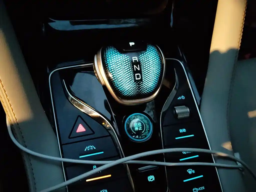 BYD PLUS New Energy — миниатюра 16