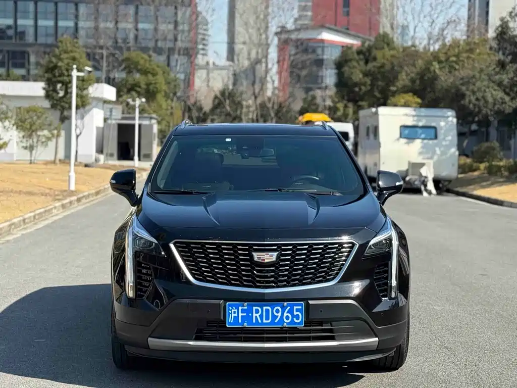 CADILLAC XT4