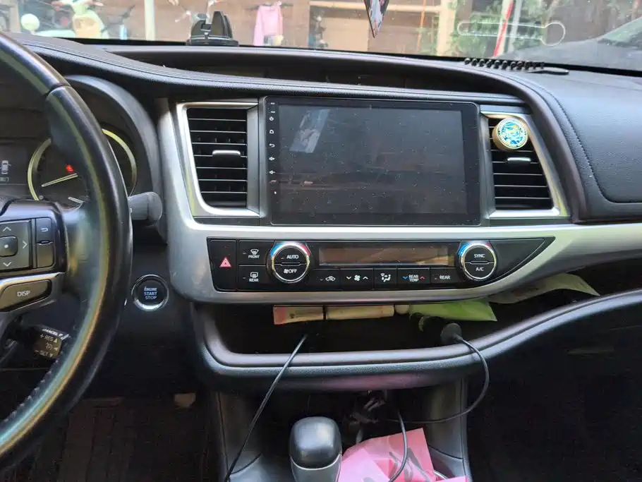 Toyota Highlander — миниатюра 13