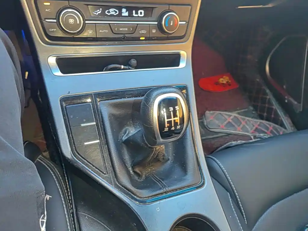 Geely Emgrand — миниатюра 14