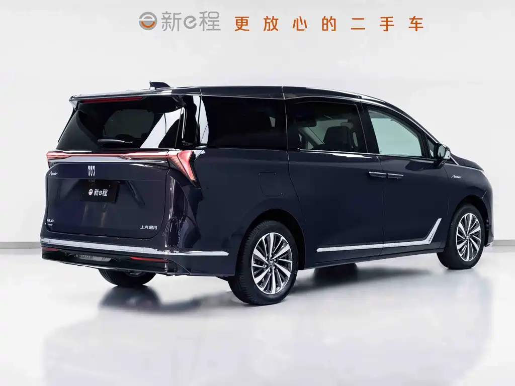 Buick GL8 Hybrid — миниатюра 6