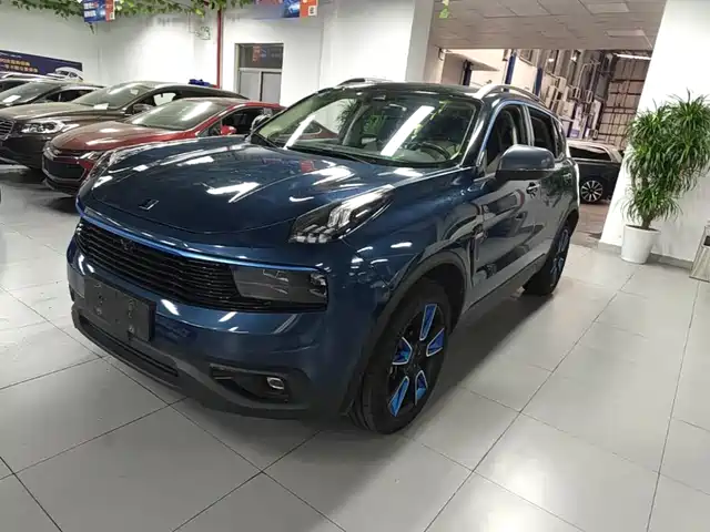 2020 Lynk & Co 01