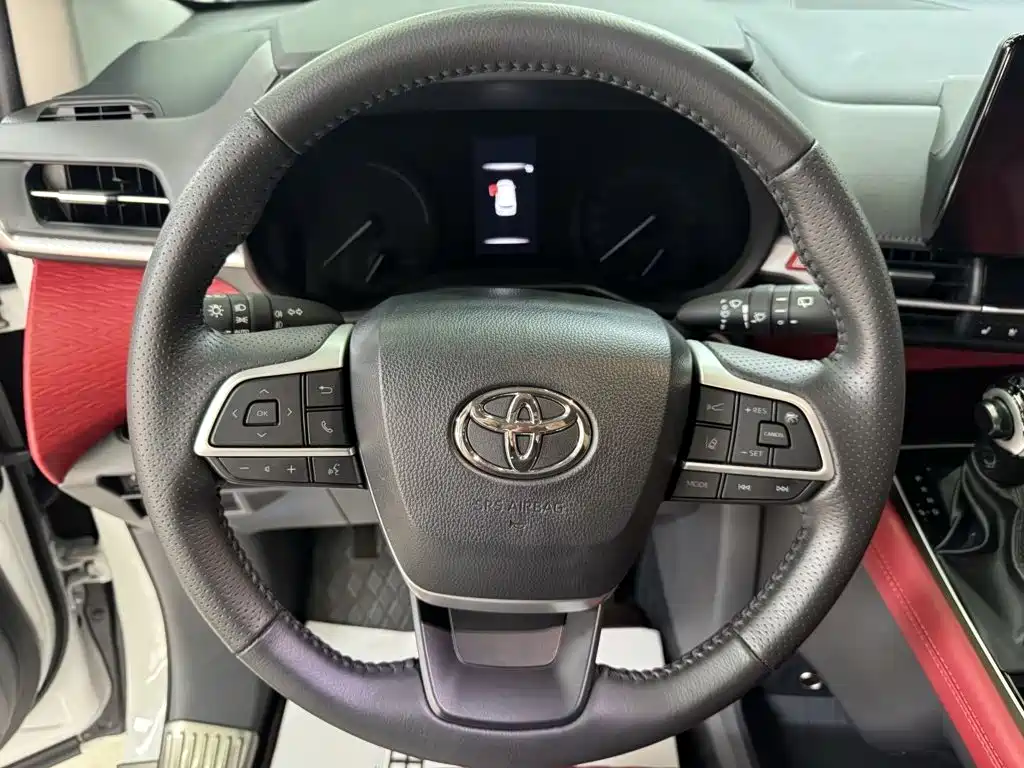 Toyota Sienna — миниатюра 15