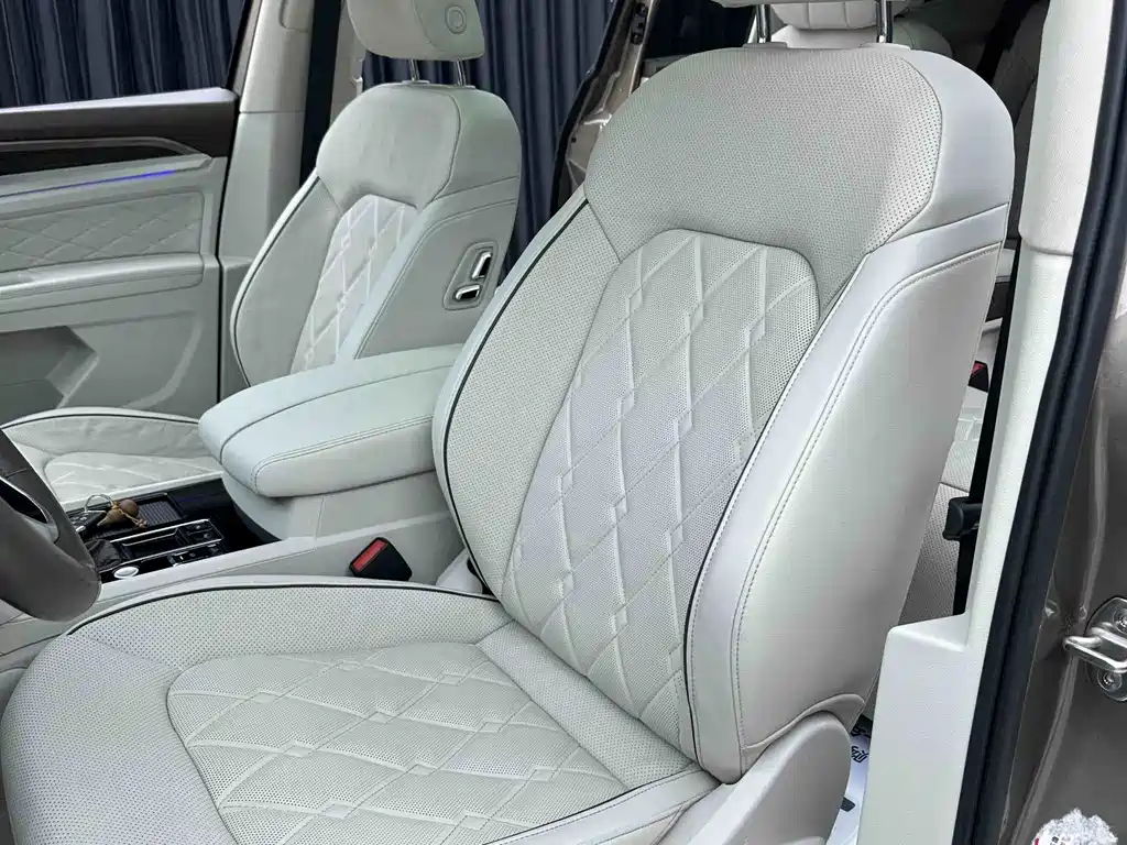 Volkswagen Viloran 2020 380TSI Luxury