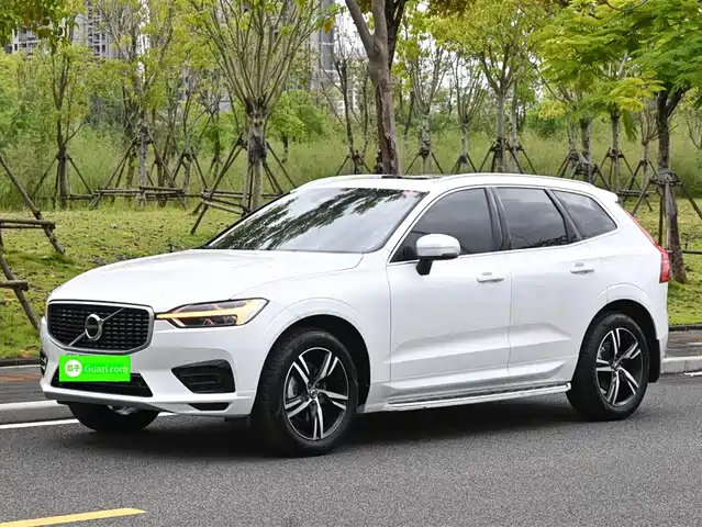 VOLVO  XC60 2018