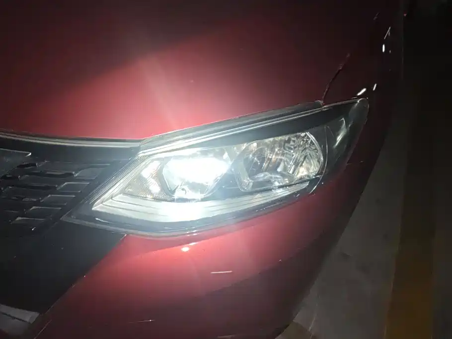 Nissan Tiida — миниатюра 5