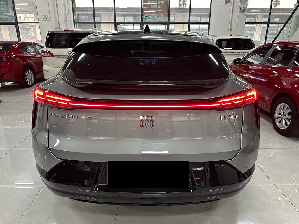 Buick E4 — миниатюра 5