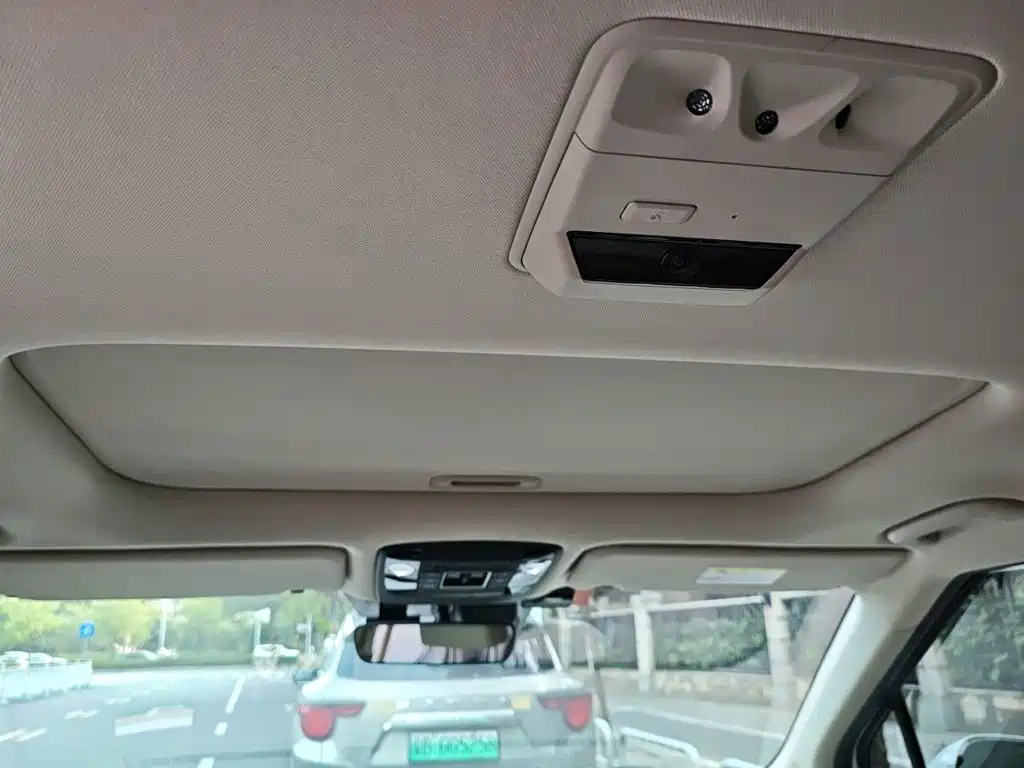 Kia Carnival — миниатюра 14