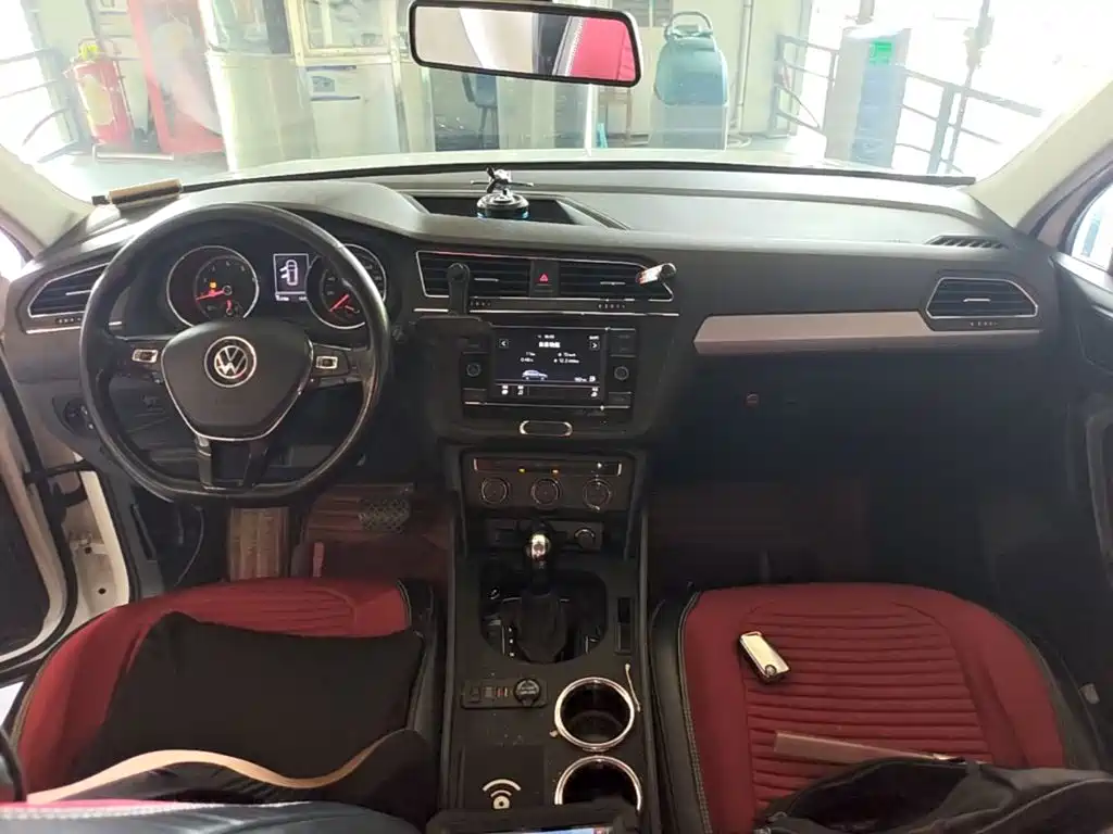 Volkswagen Tiguan L — миниатюра 10