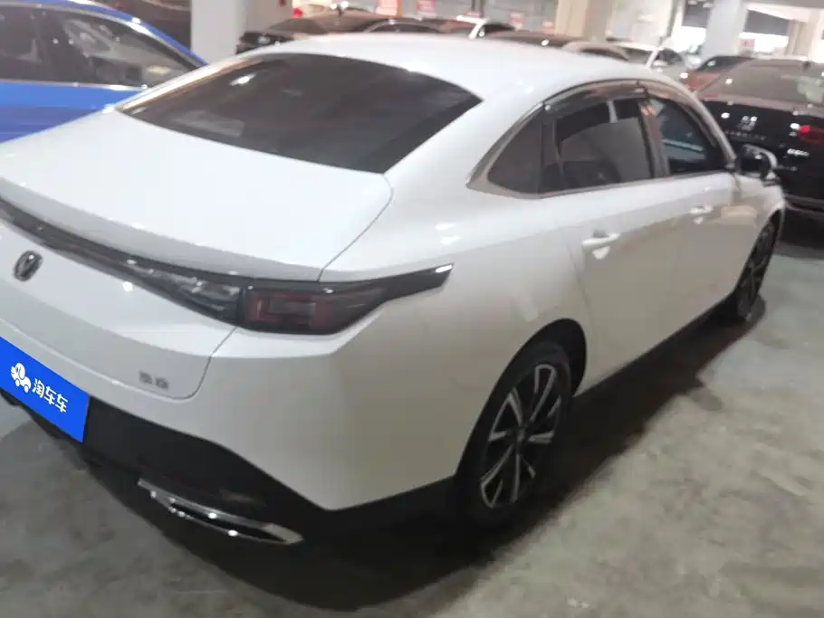 Changan Eado — миниатюра 3