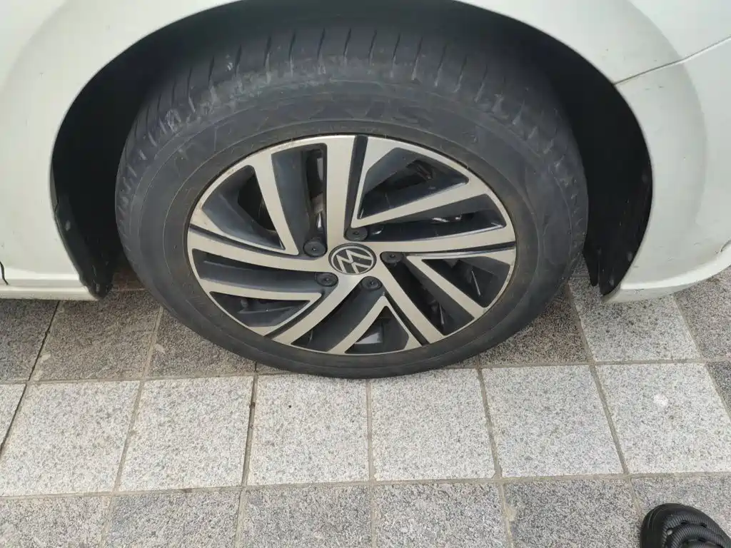 Volkswagen Lavida — миниатюра 8